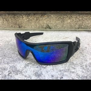 100% Authentic Oakley Oil Rig